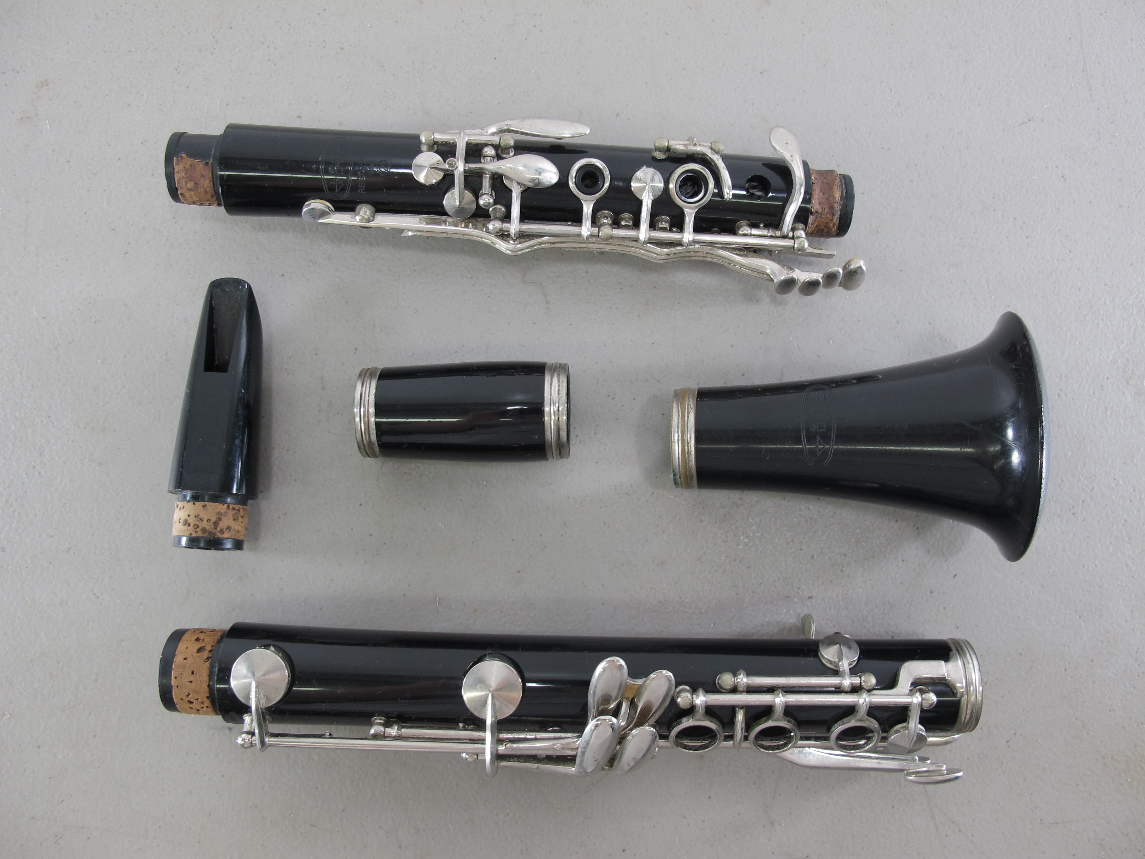 Vito Reso-Tone 2 Student Model Clarinet with Mouthpiece & Case USA