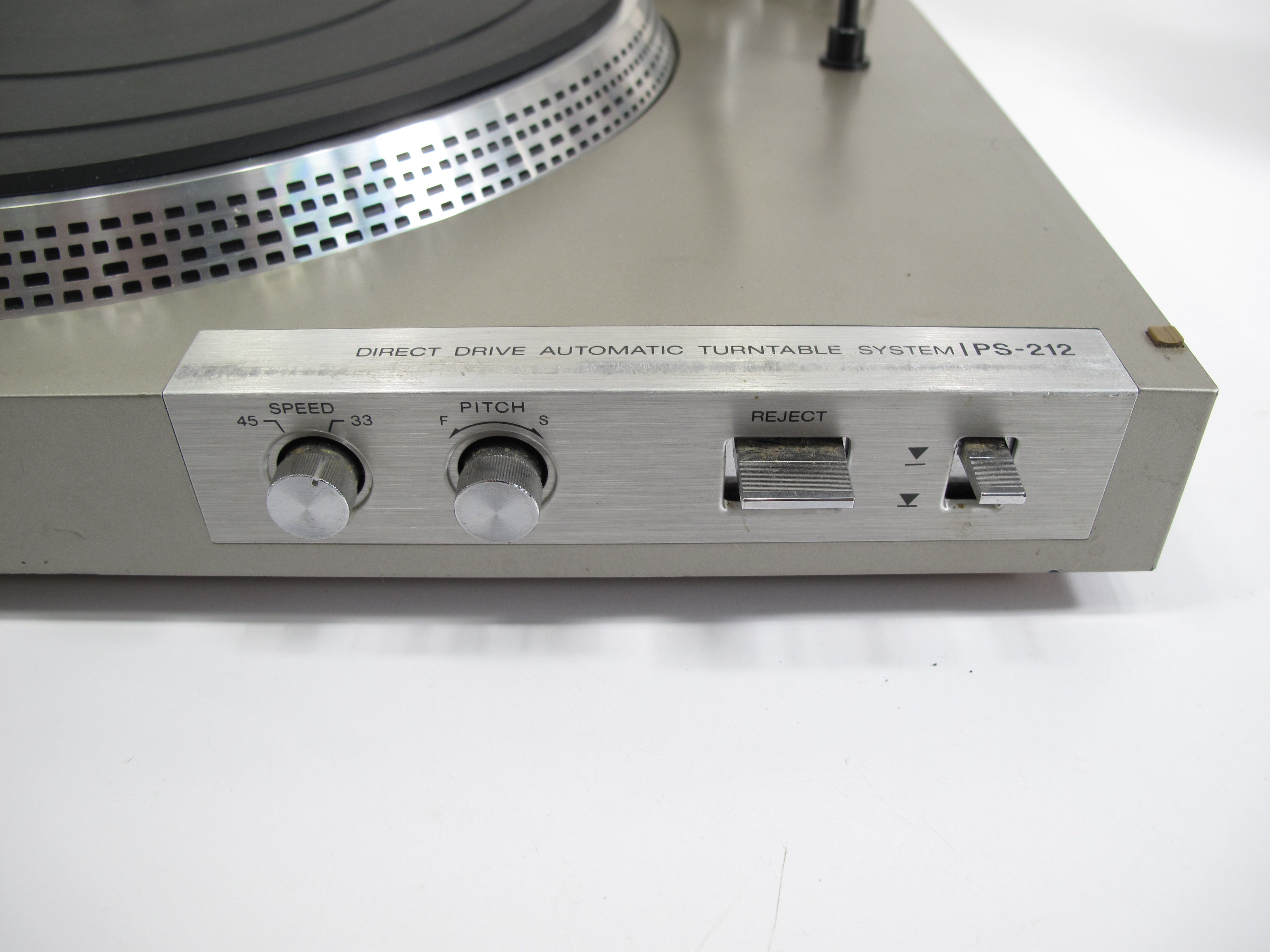 Sony PS-212 Direct Drive Semi Automatic Turntable Record Player