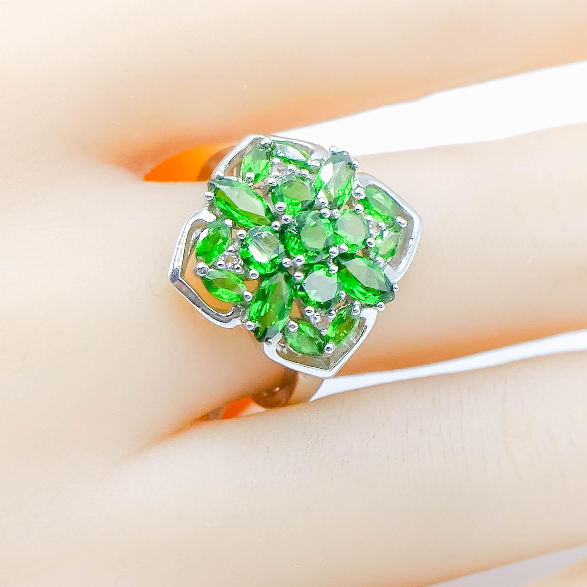 Sterling Silver Chrome Diopside And Emerald India Ring Size 8