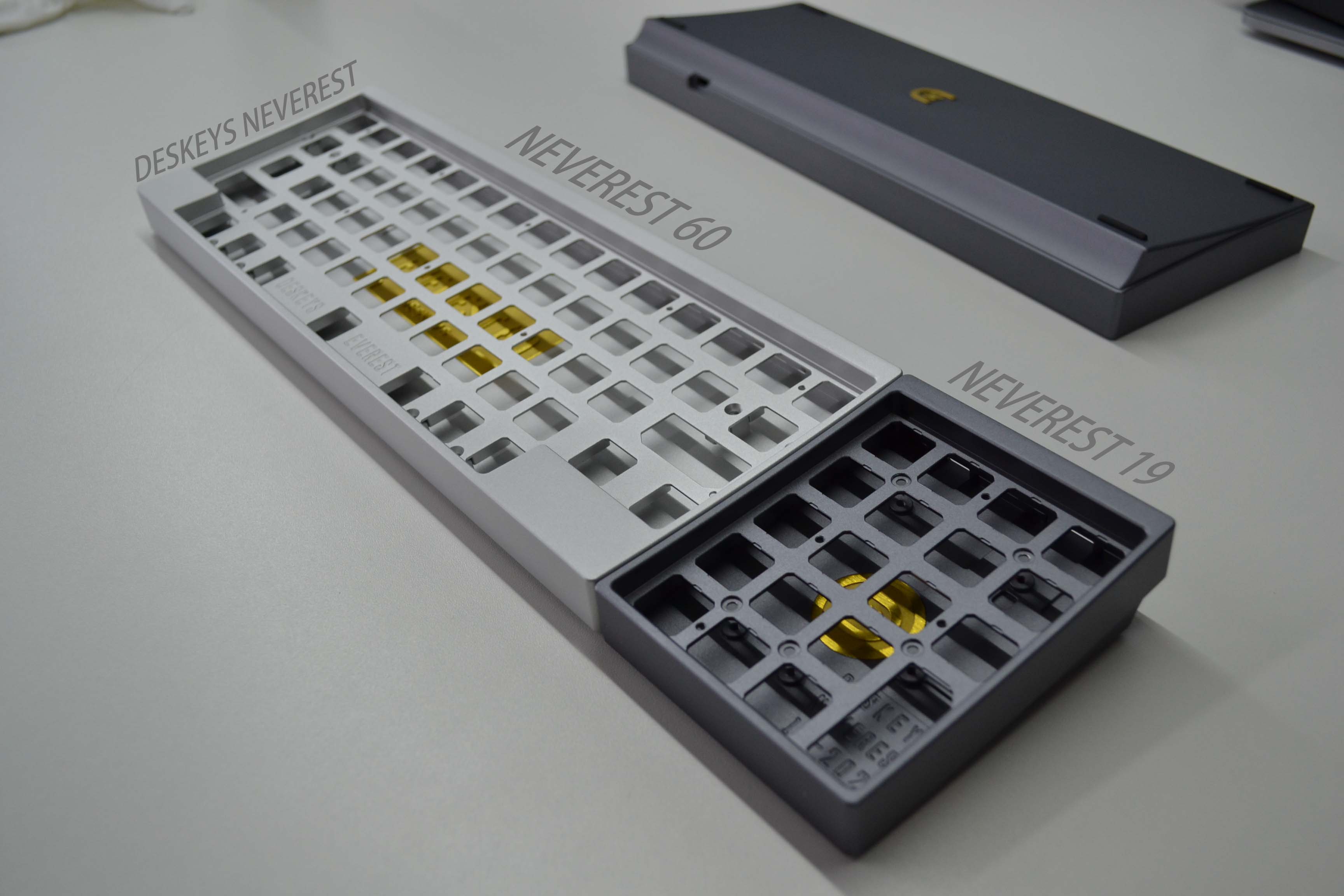 deskeys NEVEREST 65 full des custom EC keyboard (GB END SOON!!)