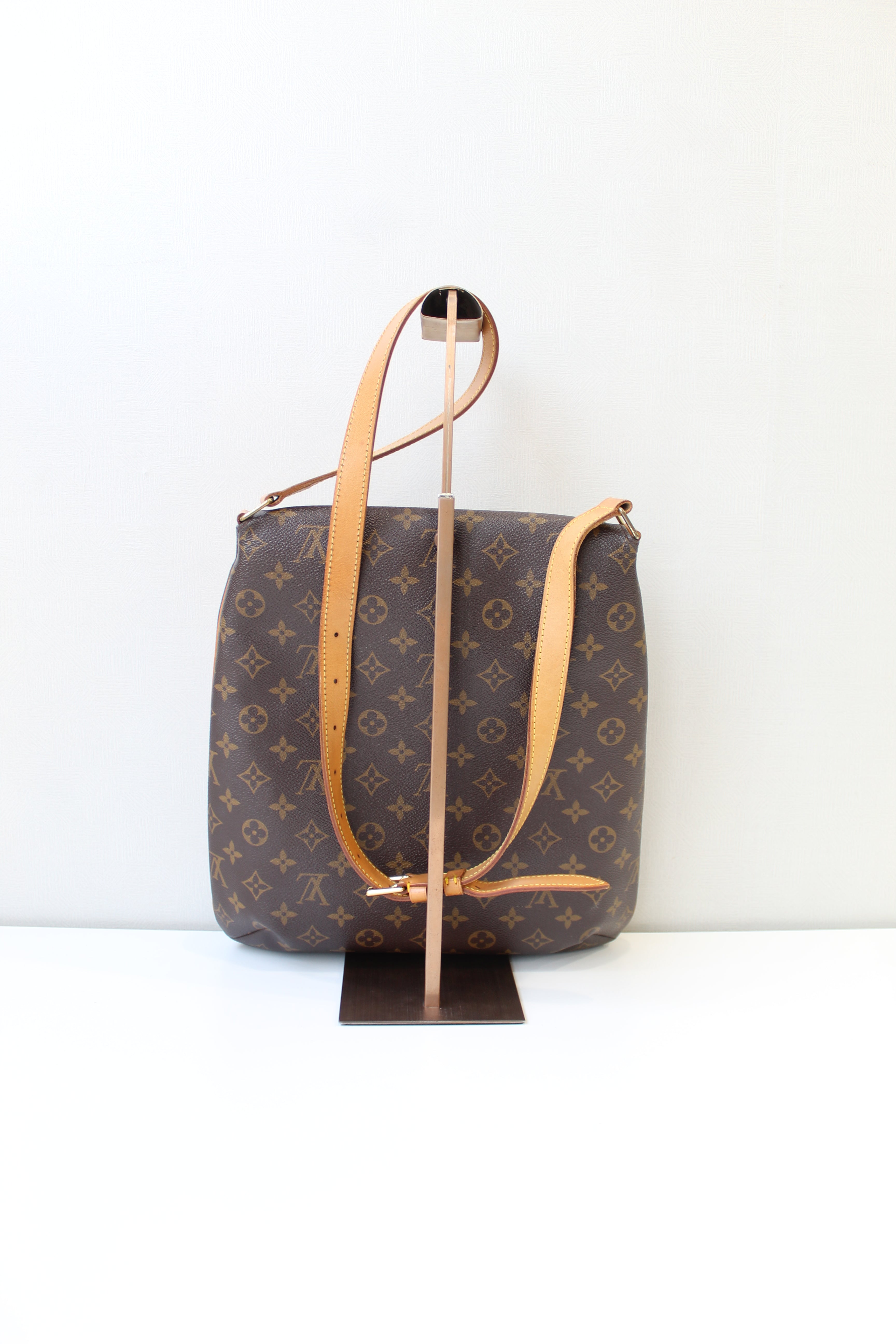 Louis Vuitton Mussette Salsa