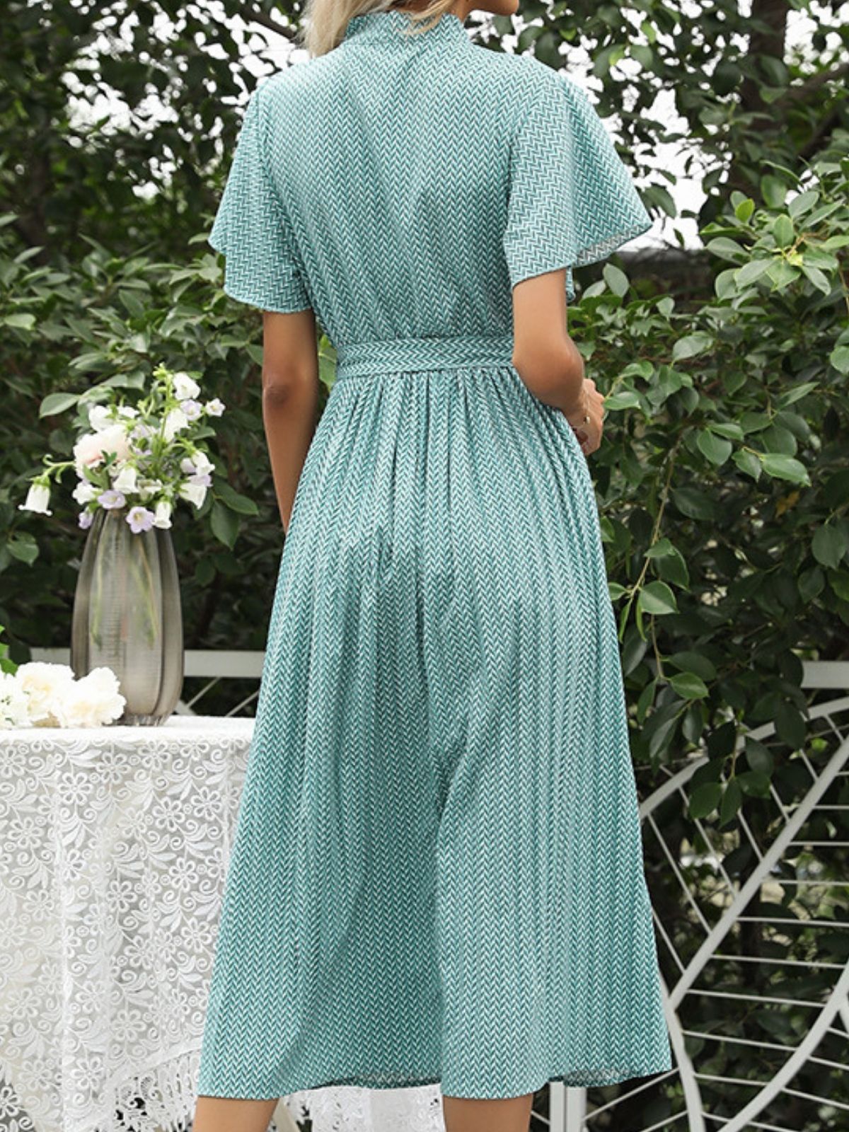 Robe Vintage Verte à Nouer Manche Évasée Des Années 1950