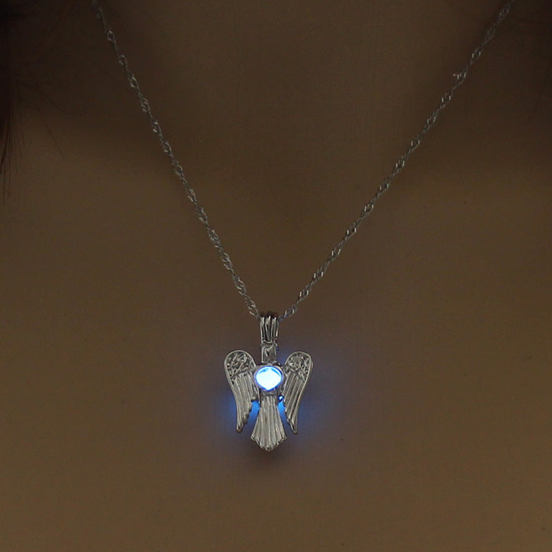 The necklace of the luminous angel