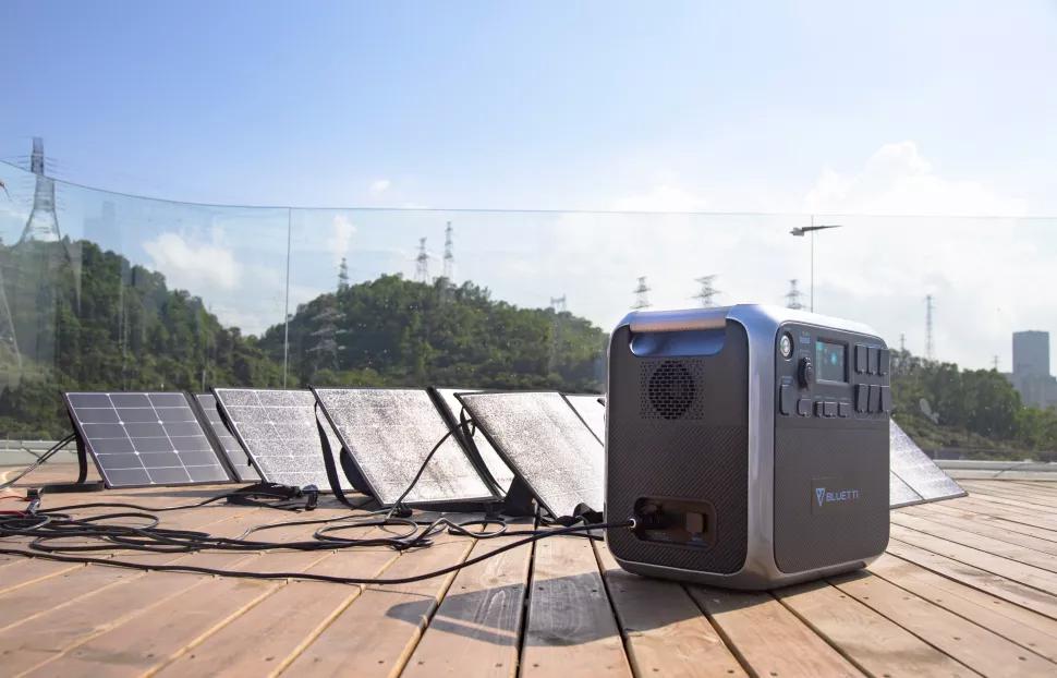 Bluetti AC200 - Most Versatile Solar Power Station