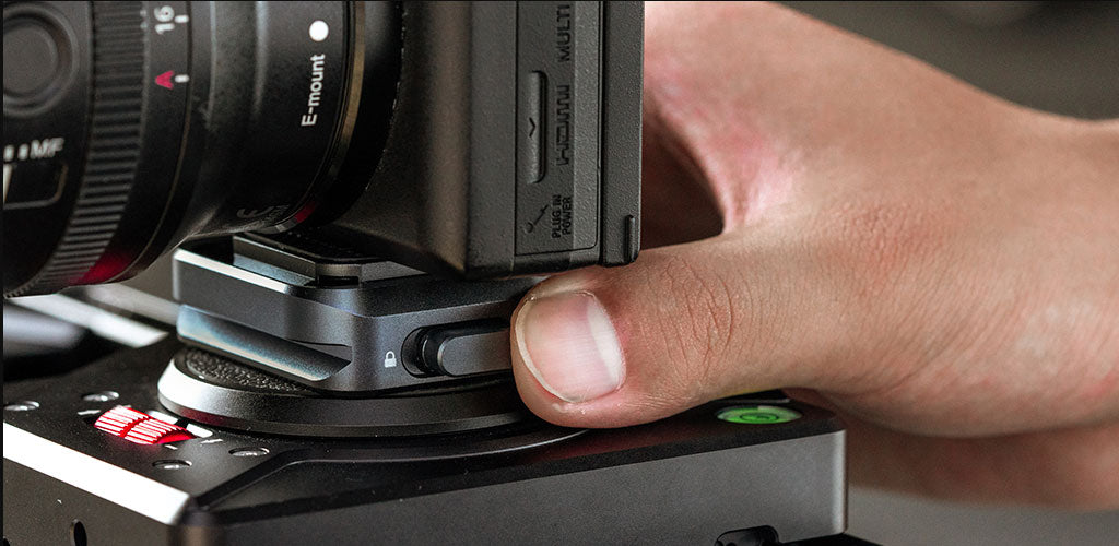 Schnellfreisetzungsklemme vom Arca -Typ - Drücken Sie die Taste, um sie extra sicher zu sperren