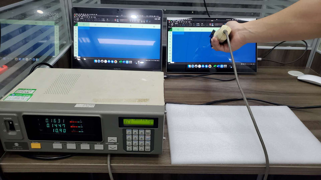 Color Gamut Camparision Macbook Screen VS QLED Screen