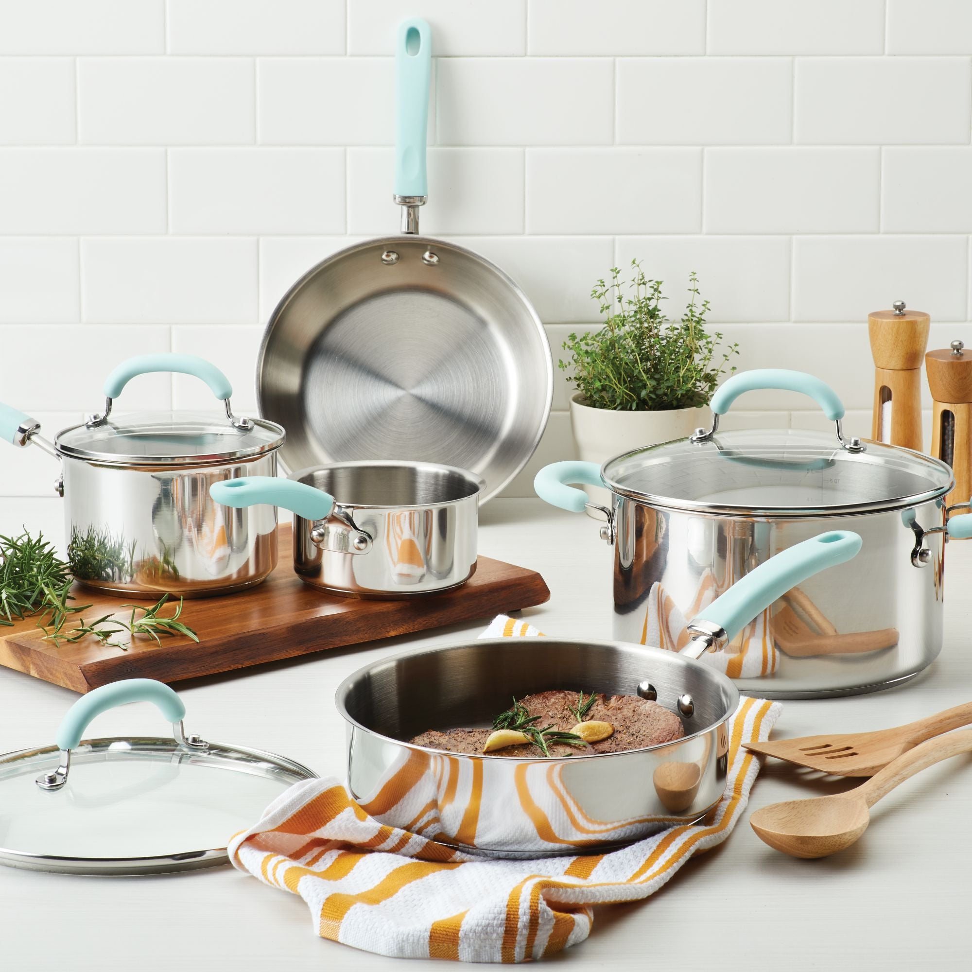 Create Delicious Stainless Steel 10-Piece Cookware Set