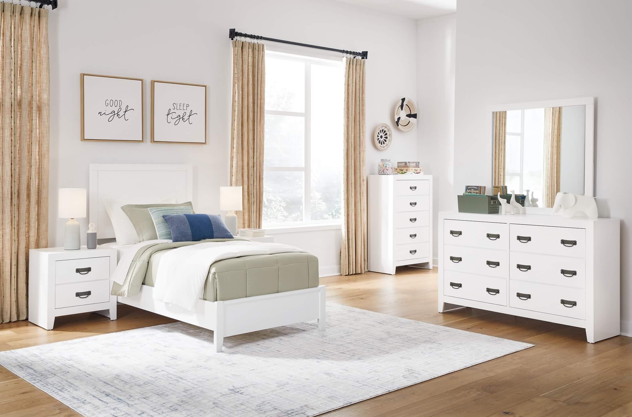 B427-31 White Casual Binterglen Dresser