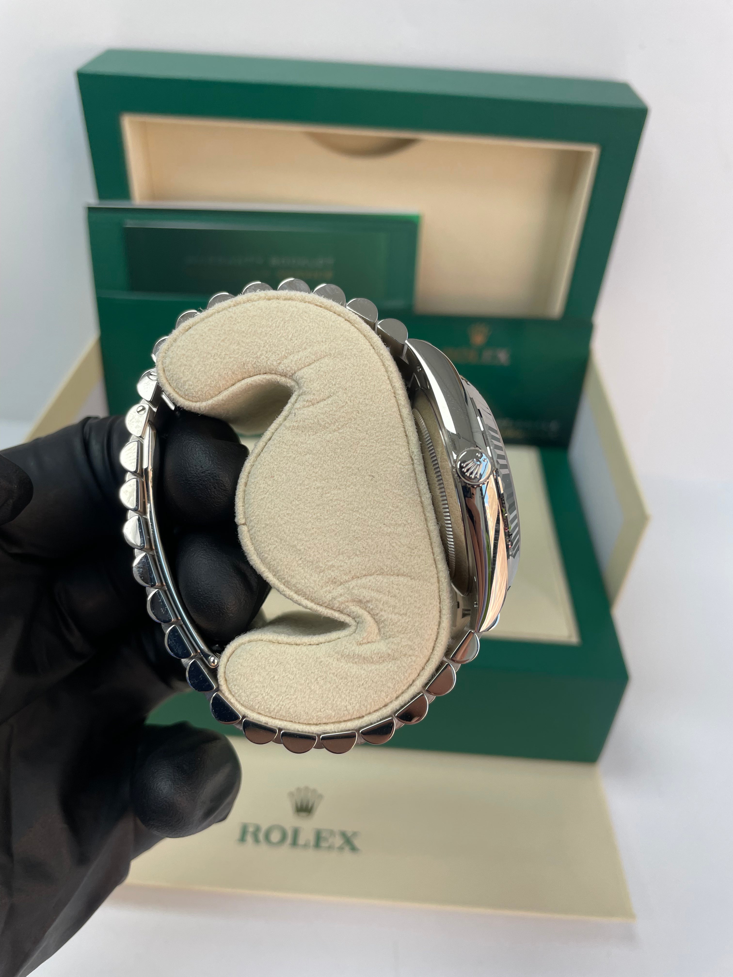 Rolex Day-Date 40 White Gold - White Roman Dial - Fluted Bezel - President Bracelet (Ref: 228239)