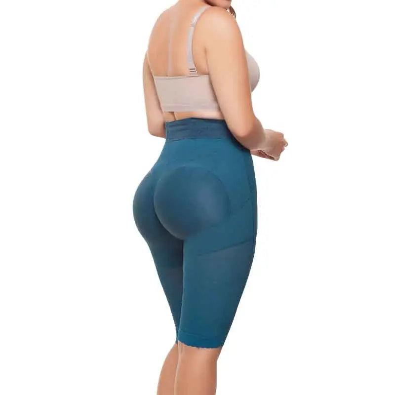 Firm compression butt lifter capri.