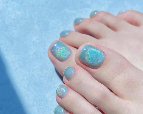 Sea and beach trend nail art design 