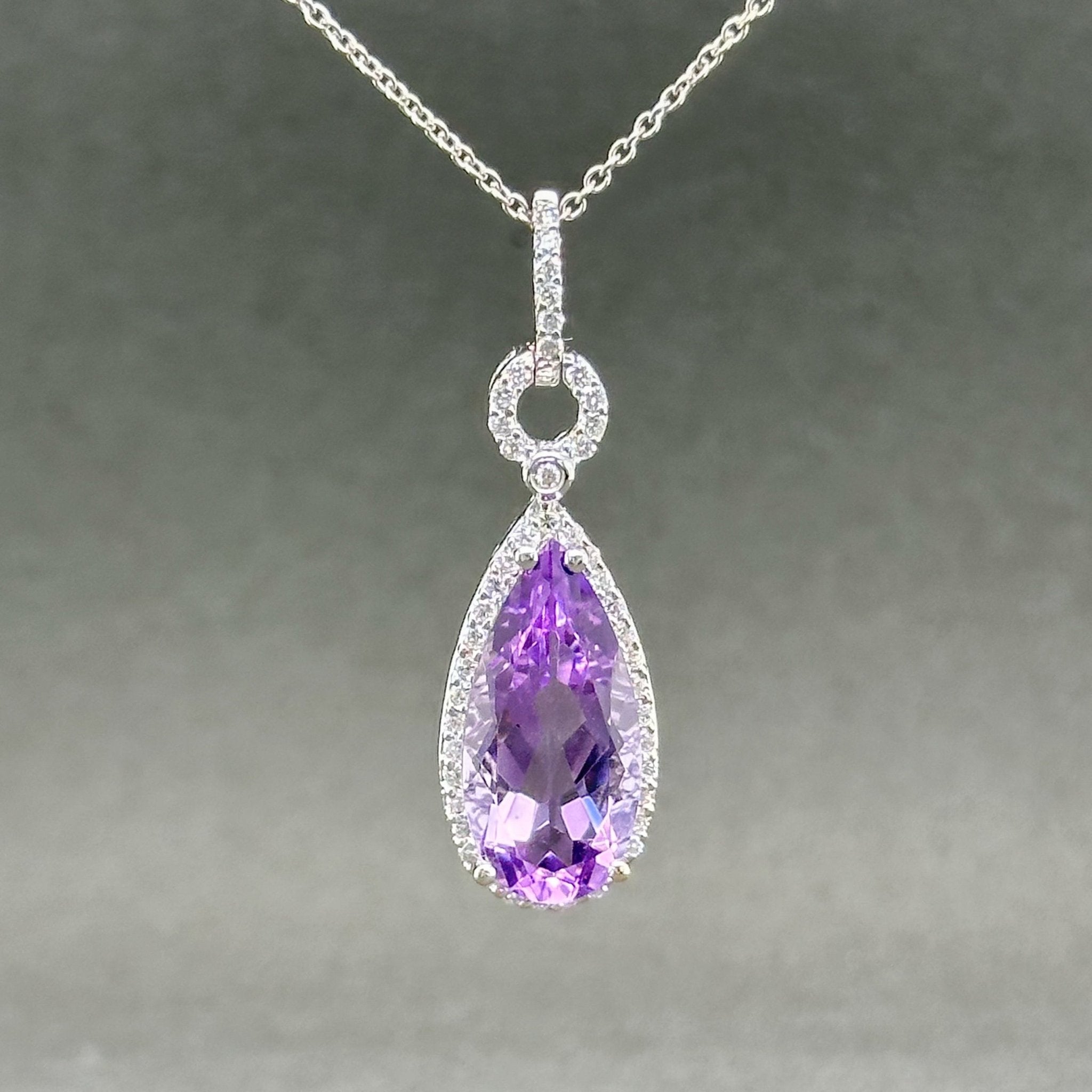 Estate 18K W Gold 4.82ct Amethyst & 0.18ctw G-H/SI1-2 Diamond Pendant