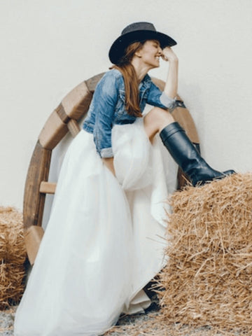Bold Bridal Cowgirl Look