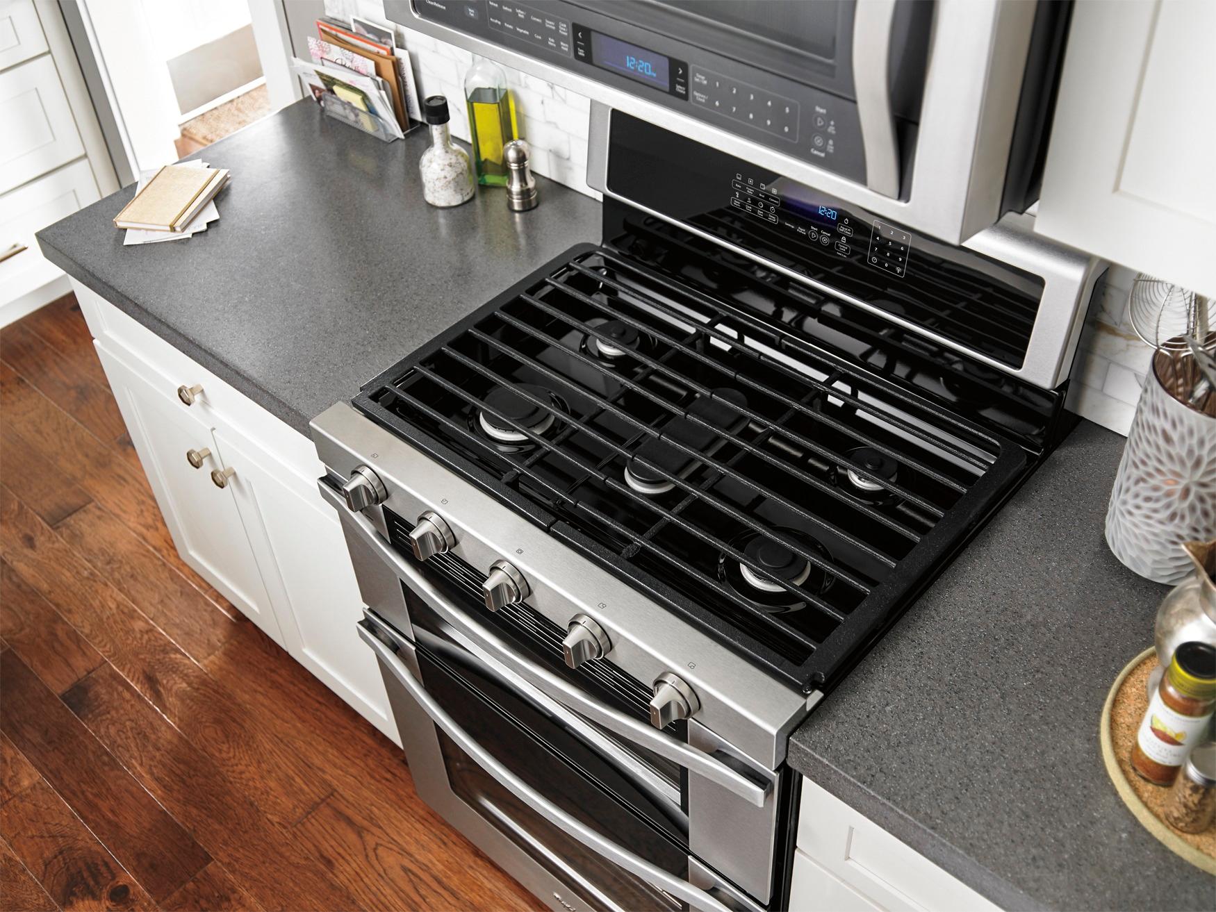 Whirlpool - 6.0 Cu. Ft. Self-Cleaning Freestanding Double Oven Gas Convection Range - Stainless steel