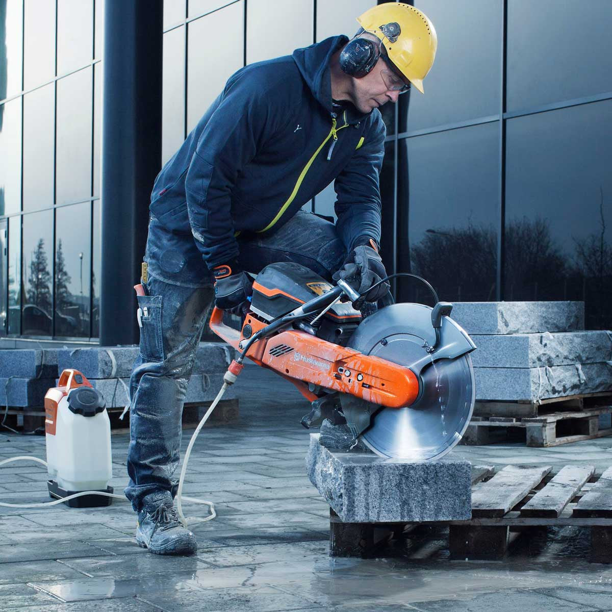 Husqvarna Power Cutter K970 PLUS 1 FREE DIAMOND BLADE