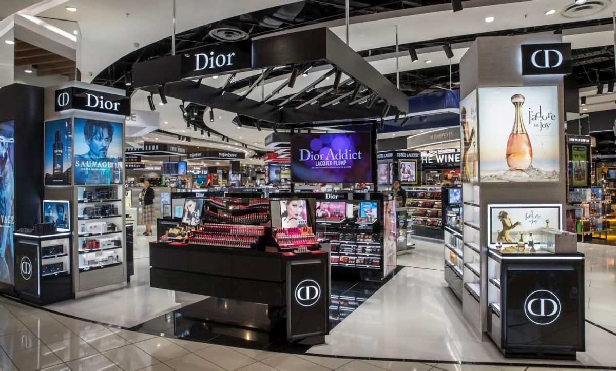 The Loop Duty Free hailed the Dior space as a “modern shopping experience”