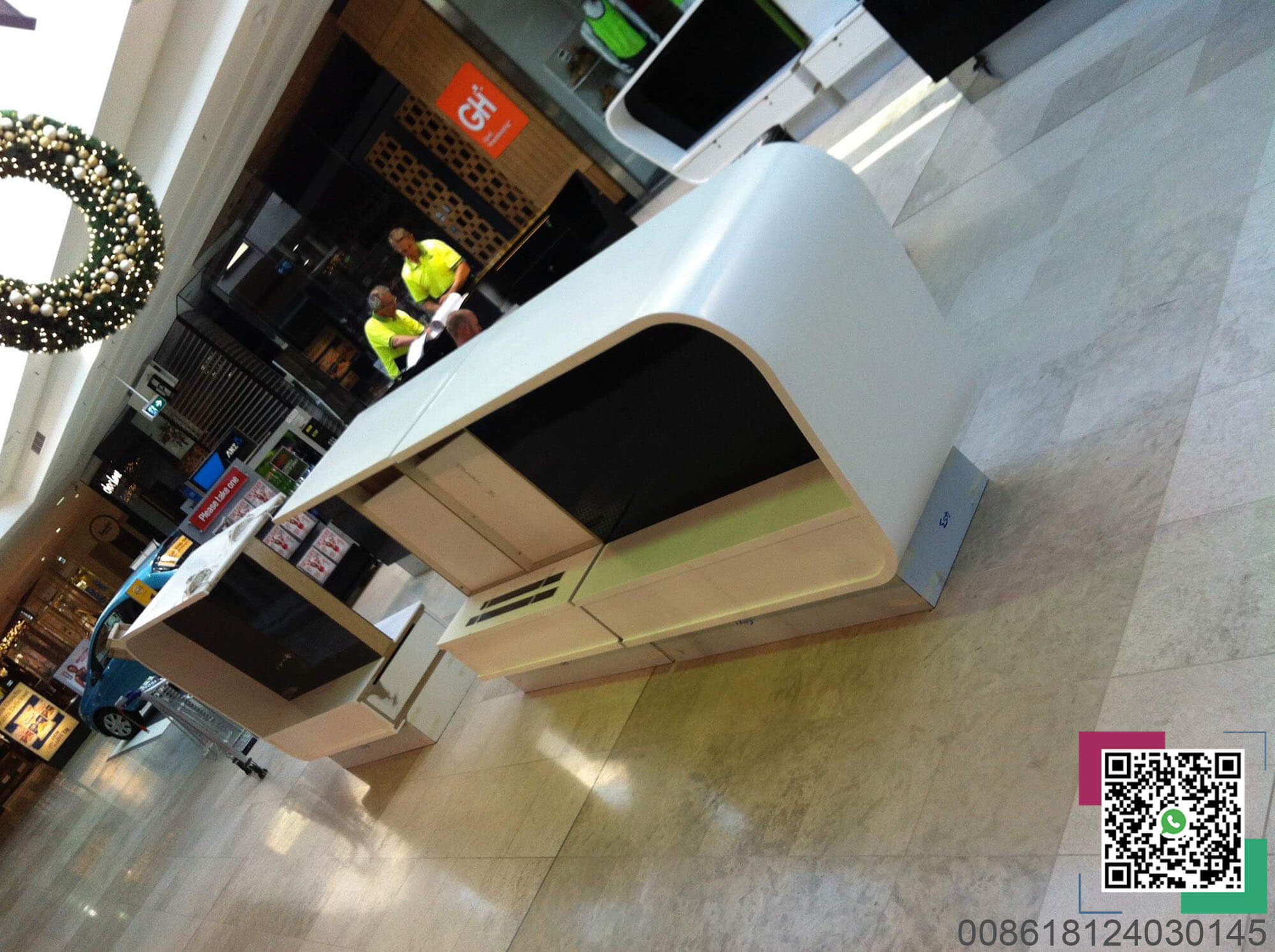 PAK mobile phone kiosks being installed in the mall