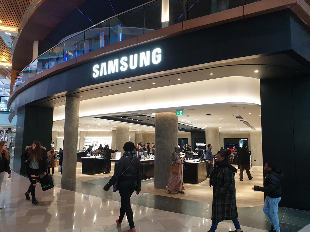 Samsung mobile phone store interior design