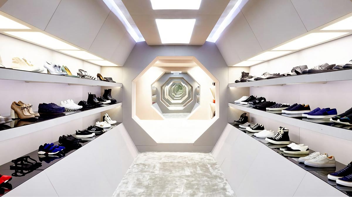 Tunnel-shoe-store-design