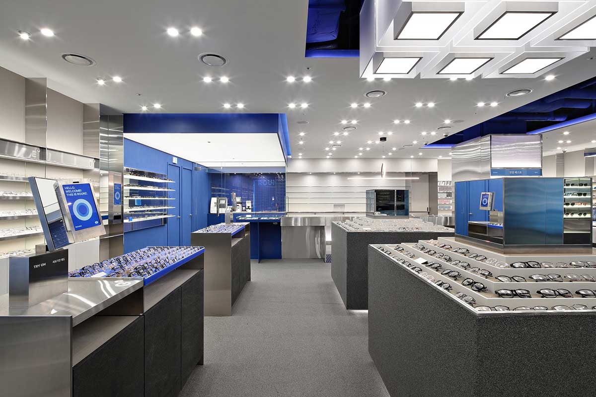 Zero-Contact Eyewear Retail Store “Rounz” in South Korea
