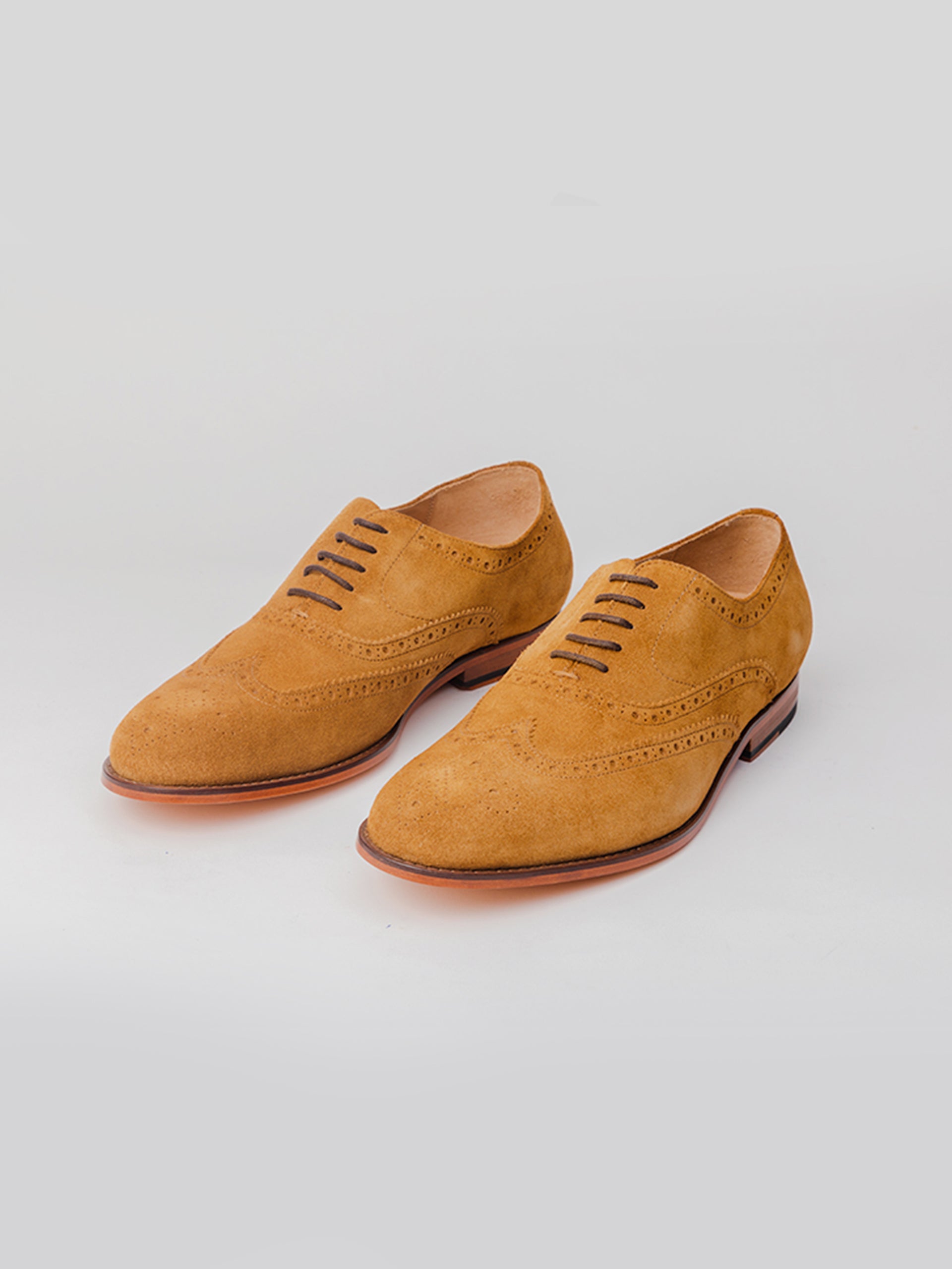 Helio Wingtip Oxford - Cognac Suede