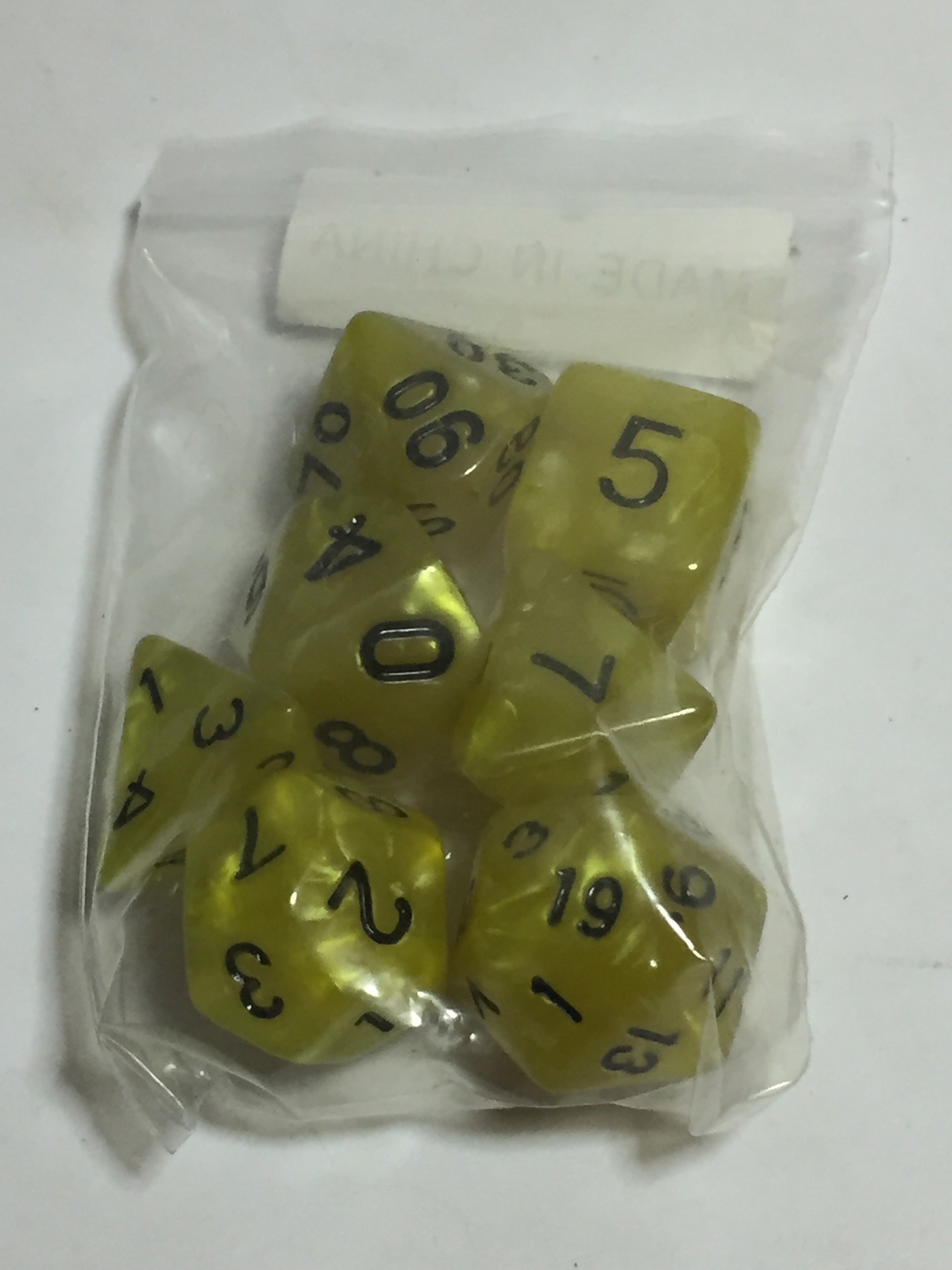 Set of 7 Assorted Dice (020)