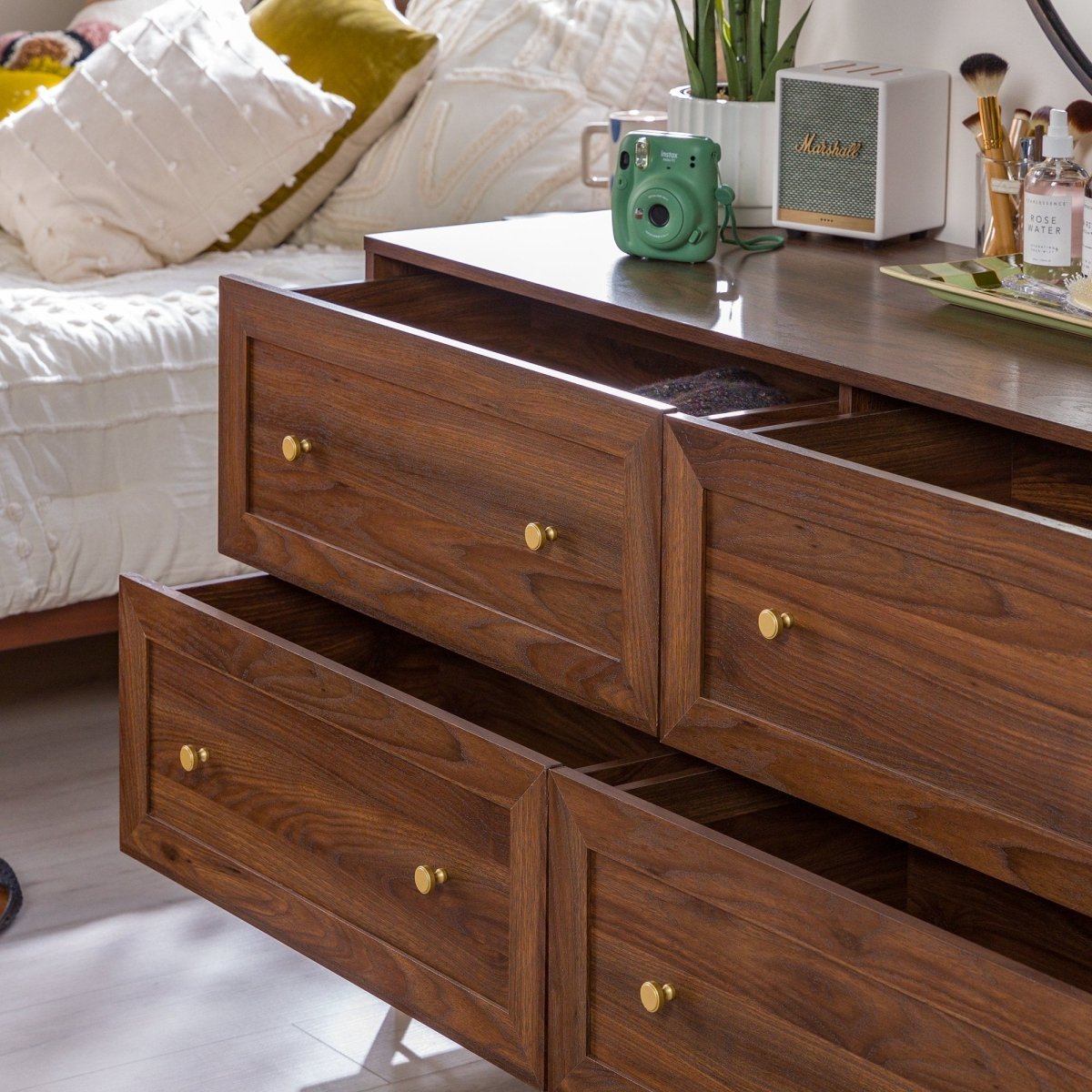 Gwen 4-Drawer Dresser