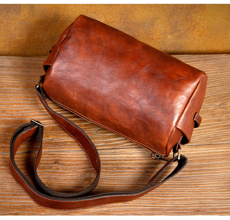 台灣李記皮具 李記 原創真皮手工 牛革 橫款橢筒包 3930號 頭層牛皮包包 皮革 原創手工真皮 皮件