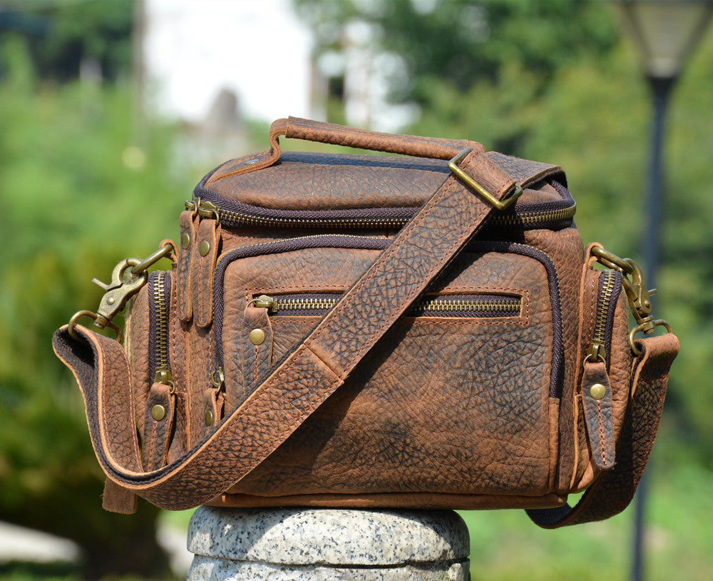 Taiwan Lee Kee Leather Goods Lee Kee original genuine leather handmade mad cow leather elephant pattern shoulder bag portable small messenger bag No. 9904 first layer cowhide bag leather original handmade genuine leather leather goods