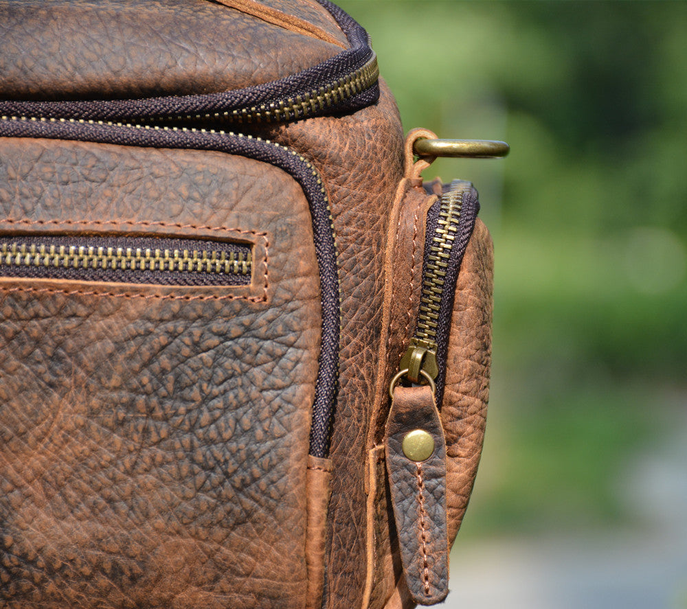 Taiwan Lee Kee Leather Goods Lee Kee original genuine leather handmade mad cow leather elephant pattern shoulder bag portable small messenger bag No. 9904 first layer cowhide bag leather original handmade genuine leather leather goods