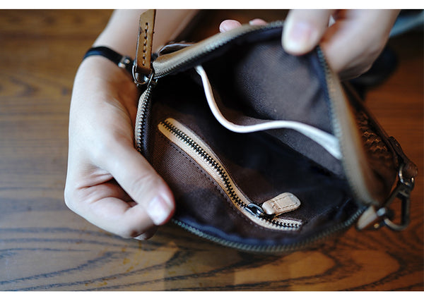 สินค้าเครื่องหนัง Lee Kee ของไต้หวัน Lee Kee หนังแท้ทำด้วยมือ ジッパーล็อคทอมือ り สไตล์ต่างประเทศ レ กระเป๋าสะพายไหล่ M2011 กระเป๋าหนังวัวชั้นแรก หนังวัวแท้ที่ทำด้วยมือ สินค้าเครื่องหนัง