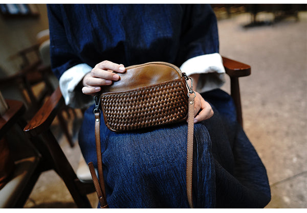 สินค้าเครื่องหนัง Lee Kee ของไต้หวัน Lee Kee หนังแท้ทำด้วยมือ ジッパーล็อคทอมือ り สไตล์ต่างประเทศ レ กระเป๋าสะพายไหล่ M2011 กระเป๋าหนังวัวชั้นแรก หนังวัวแท้ที่ทำด้วยมือ สินค้าเครื่องหนัง