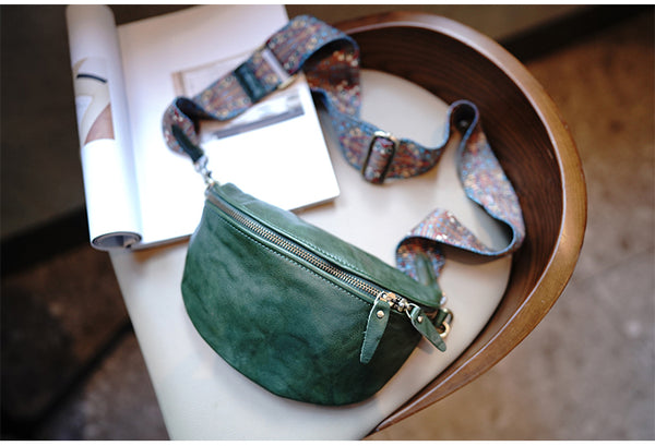 Taiwan Lee Kee Leather Goods Lee Kee original handmade genuine leather washed wrinkled folk wide shoulder strap half yen saddle bag No. M1906 first layer cowhide bag leather original handmade genuine leather leather goods