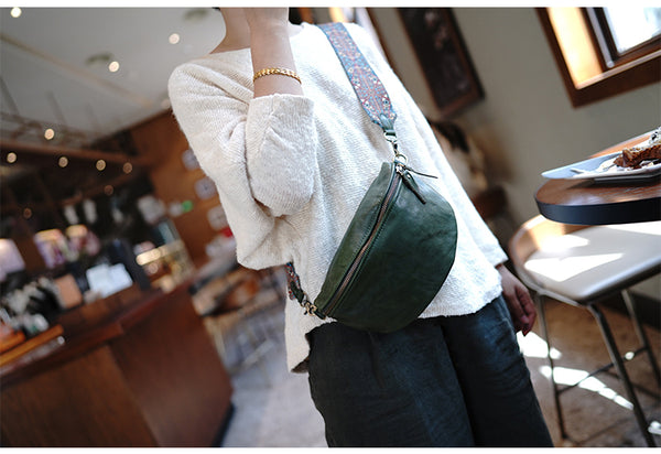 Taiwan Lee Kee Leather Goods Lee Kee original handmade genuine leather washed wrinkled folk wide shoulder strap half yen saddle bag No. M1906 first layer cowhide bag leather original handmade genuine leather leather goods