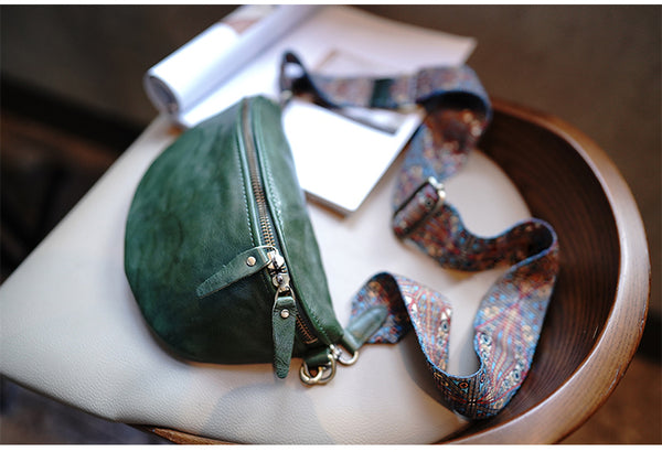 Taiwan Lee Kee Leather Goods Lee Kee original handmade genuine leather washed wrinkled folk wide shoulder strap half yen saddle bag No. M1906 first layer cowhide bag leather original handmade genuine leather leather goods