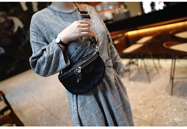 Taiwan Lee Kee Leather Goods Lee Kee original handmade leather washed wrinkled folk wide shoulder strap half yen saddle bag No. M1906 first layer cowhide bag leather original handmade leather leather goods