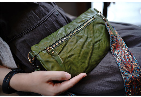 Taiwan Lee Kee Leather Goods Lee Kee original handmade leather washed wrinkled folk wide shoulder strap half yen saddle bag No. M1906 first layer cowhide bag leather original handmade leather leather goods