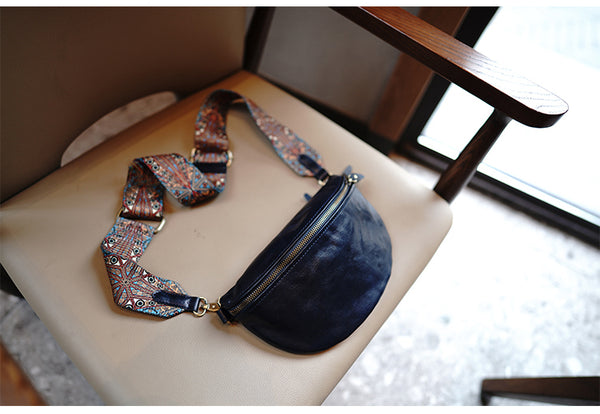 Taiwan Lee Kee Leather Goods Lee Kee original handmade genuine leather washed wrinkled folk wide shoulder strap half yen saddle bag No. M1906 first layer cowhide bag leather original handmade genuine leather leather goods