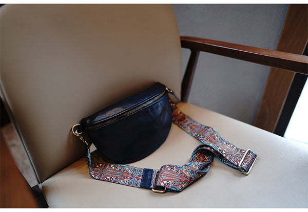 Taiwan Lee Kee Leather Goods Lee Kee original handmade leather washed wrinkled folk wide shoulder strap half yen saddle bag No. M1906 first layer cowhide bag leather original handmade leather leather goods