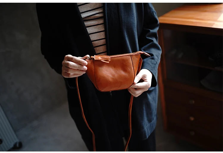 Taiwan Lee Kee Leather Goods Lee Kee original leather handmade Zhilin cow leather ancient leather shoulder bag -Mini small bag No. M2815 first layer cowhide bag leather original handmade leather leather goods