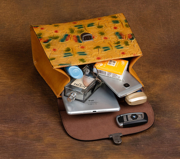 台灣李記皮具 李記 原創真皮手工 蜻蜓ボ蝴蝶浮花 頭層牛皮後背包 8C320號 頭層牛皮包包 皮革 原創手工真皮 皮件