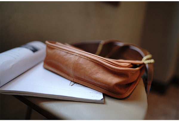 Taiwan Lee Kee Leather Goods Lee Kee original handmade leather tanned leather chain postman small square bag M6207 first layer cowhide bag leather original handmade leather leather goods