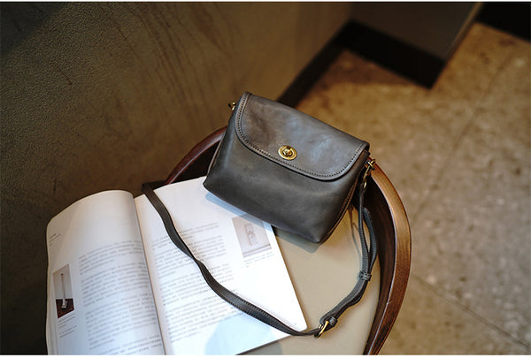 Taiwan Lee Kee Leather Goods Lee Kee original handmade genuine leather dumpling-shaped small square bag square bag M2902 first layer cowhide bag leather original handmade genuine leather leather goods