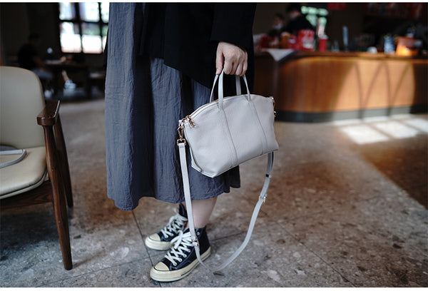 Taiwan Lee Kee Leather Goods Lee Kee original genuine leather handmade authentic cowhide dumplings genuine leather bag No. M1912 first layer cowhide bag leather original handmade genuine leather leather goods