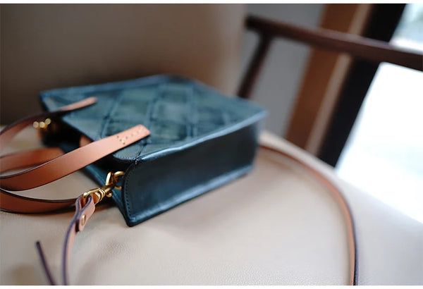 Taiwan Lee Kee Leather Goods Lee Kee Original handmade genuine leather Geometric なステッチ Shoulder oblique shoulder square bag No. M5502 First layer cowhide bag Leather Original handmade genuine leather Leather goods