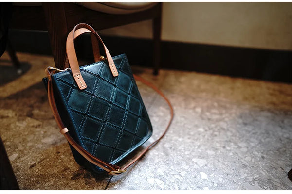 Taiwan Lee Kee Leather Goods Lee Kee Original handmade genuine leather Geometric なステッチ Shoulder oblique shoulder square bag No. M5502 First layer cowhide bag Leather Original handmade genuine leather Leather goods