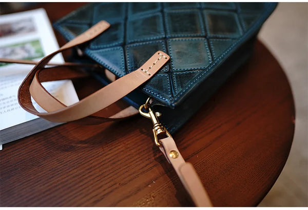 Taiwan Lee Kee Leather Goods Lee Kee Original handmade genuine leather Geometric なステッチ Shoulder oblique shoulder square bag No. M5502 First layer cowhide bag Leather Original handmade genuine leather Leather goods