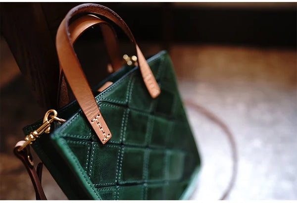 Taiwan Lee Kee Leather Goods Lee Kee original handmade leather geometric nasa square shoulder bag M5502 first layer cowhide bag leather original handmade leather leather goods