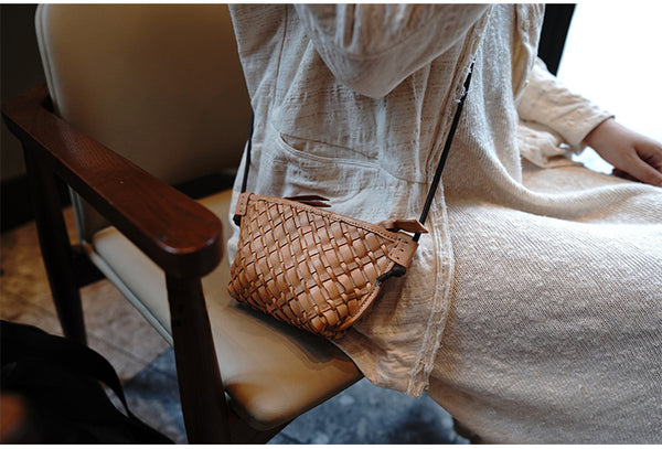 Taiwan Lee Kee Leather Goods Lee Kee original genuine leather handmade tree paste cow leather literary retro handwoven り shoulder bag M2015 first layer cowhide bag leather original handmade genuine leather leather goods