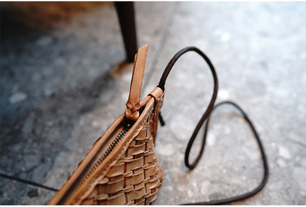 Taiwan Lee Kee Leather Goods Lee Kee original genuine leather handmade tree paste cow leather literary retro handwoven り shoulder bag M2015 first layer cowhide bag leather original handmade genuine leather leather goods